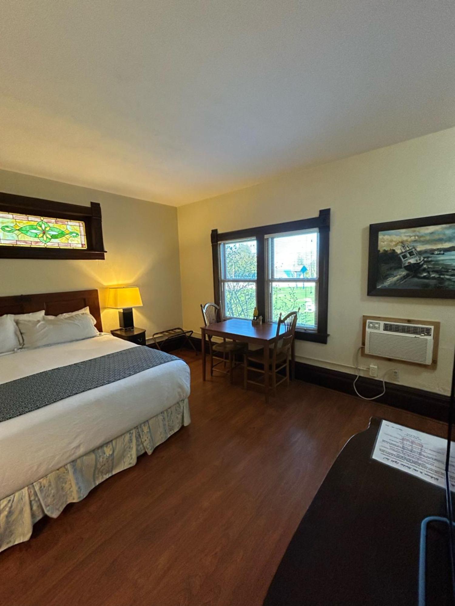 Harbor Light Inn Gills Rock Ngoại thất bức ảnh